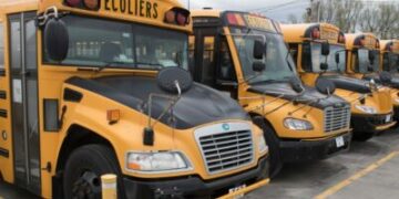 احتمال عودة 300 ألف طالب إلى المدارس بدون حافلات