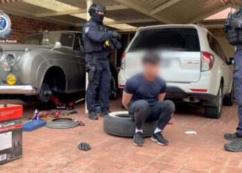 الشرطة الأسترالية تعثر على مخدرات بقيمة 140 مليون دولار  داخل سيارة تم شحنها من كندا