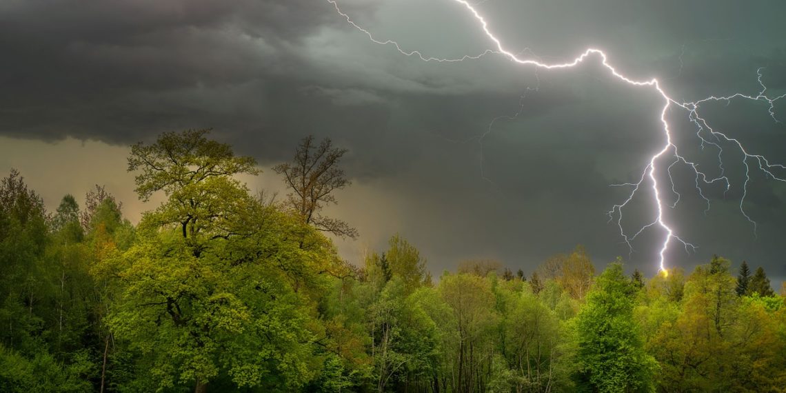 أمطار غزيرة وعواصف قوية في توقعات الطقس لهذا الأسبوع في أونتاريو