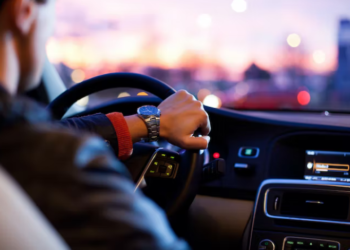 تغريم سائق من أونتاريو بحوالي 800 دولار على مخالفة لم يكن يعلم بوجودها