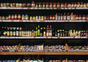 سحب 6 أصناف غذائية من الأسواق الكندية بسبب تلوث جرثومي