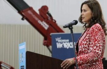 الإعفاء من قرض الطالب في ميشغان لن يُعامل كدخل خاضع للضريبة