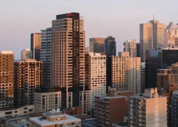 وظائف متاحة الآن في مونتريال بأجور تصل إلى 85000 دولار