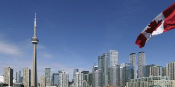 وظائف مختلفة في Parks Canada بأجور تصل إلى أكثر من 90 ألف دولار سنوياً