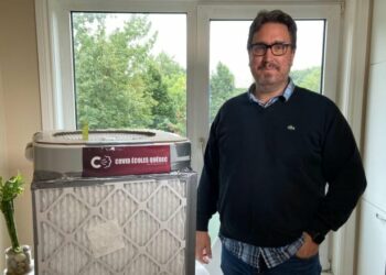 أهالي تلاميذ في مونتريال يصنعون أجهزة تنقية الهواء للحفاظ على سلامة أطفالهم في المدرسة