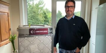 أهالي تلاميذ في مونتريال يصنعون أجهزة تنقية الهواء للحفاظ على سلامة أطفالهم في المدرسة