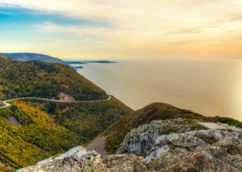 تصنيف أحد المسارات الكندية من بين أشهر طرق الرحلات البرية في العالم (صور)