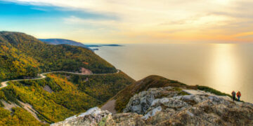 تصنيف أحد المسارات الكندية من بين أشهر طرق الرحلات البرية في العالم (صور)