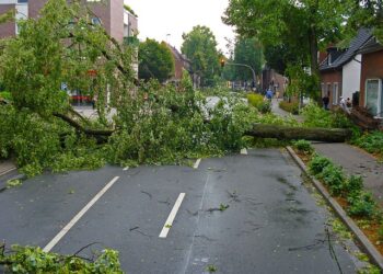 إغلاق بعض الطرق في Magdalen بالتزامن مع اقتراب إعصار “فيونا”