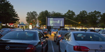 يمكنك الآن مشاهدة أفلام الهالوين المجانية في الهواء الطلق بالقرب من مونتريال