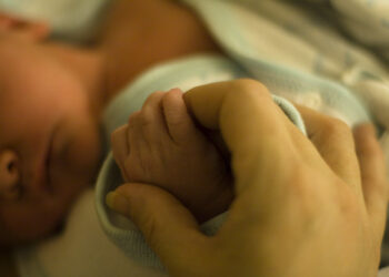 مستشفى مونتريال للأطفال يختبر أجهزة مراقبة لاسلكية للأطفال حديثي الولادة