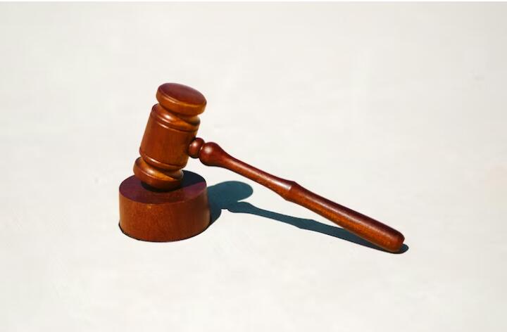 توجيه التهم لرجل من ديترويت قام بشراء أرقام ضمان اجتماعي مسروقة