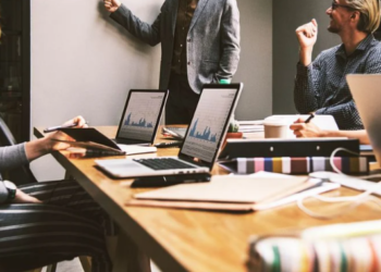 وظائف متاحة في شركات تعمل بأسبوع عمل لمدة 4 أيام