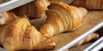 بعض الأماكن التي تقدم أفضل Croissant في مونتريال