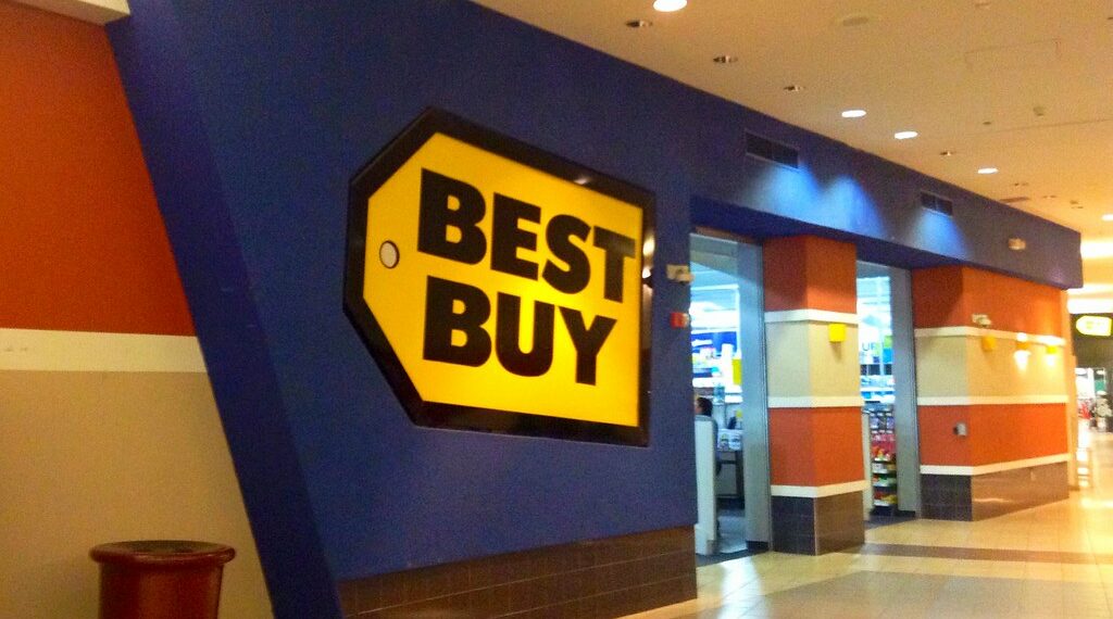 Best Buy تعلن عن تخفيضات واسعة ضمن فعالية “Black Friday Month” في كندا