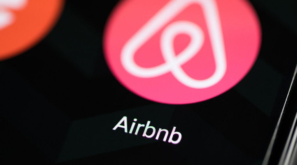 شركة Airbnb تعلن عن تغييرات جديدة تضمن الشفافية لجهة بالأسعار