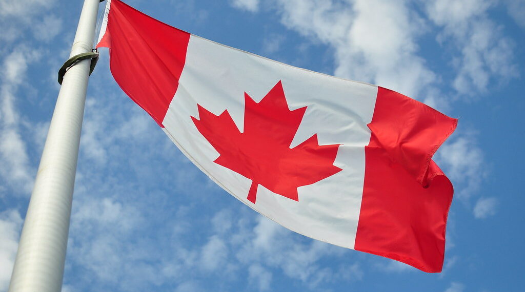 القوات المسلحة الكندية تسمح للمقيمين الدائمين  بالانضمام إلى الجيش