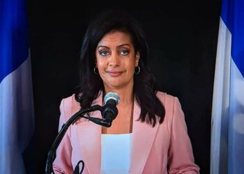 استقالة زعيمة الحزب الليبرالي في كيبيك “دومينيك أنجليد”