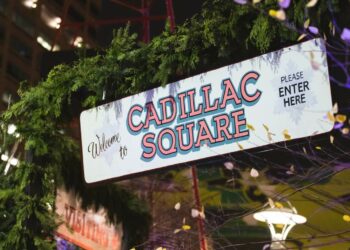 مواعيد فتح وإغلاق أسواق فعالية “Downtown Detroit Markets” و “Cadillac Lodge” خلال موسم العطلات