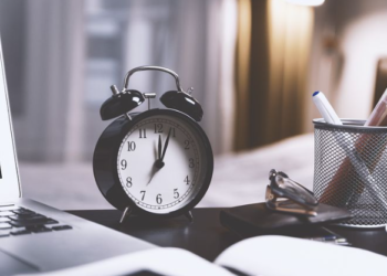 انتهاء العمل بالتوقيت الصيفي في كندا