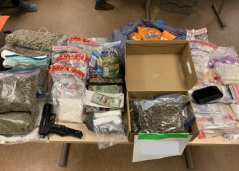 شرطة “كينغستون” تصادر كمية كبيرة من المخدرات كانت تُباع للطلاب