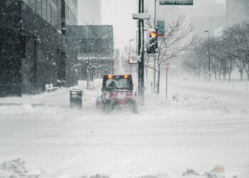 عاصفة ثلجية كبيرة ستشهدها عدة مناطق في كندا