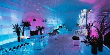 استكشف هذا البار الجليدي الضخم بجوار قناة Lachine في مونتريال