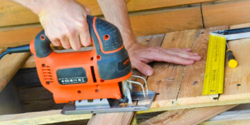 برامج عملية تشجع شباب لافال على العودة إلى المدرسة والدخول في المهن الحرفية