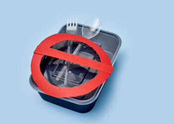 بدء المرحلة الأولى من حظر المواد البلاستيكية ذات الاستخدام الواحد هذا الشهر : إليك ما هو محظور