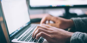 أين يمكن للمشترين والبائعين عبر الإنترنت العثور على منطقة معاملات آمنة ؟