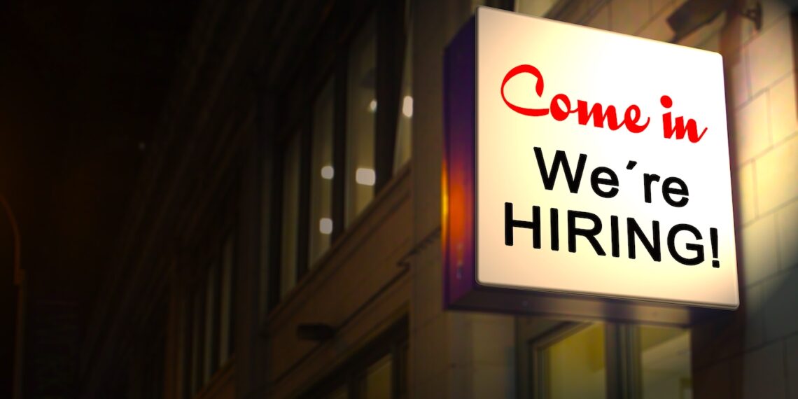 فرص عمل موسمية لدى Parks Canada بأجور تصل إلى 30 دولار في الساعة