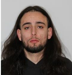 اعتقال رجل وضبط أسلحة في لافال