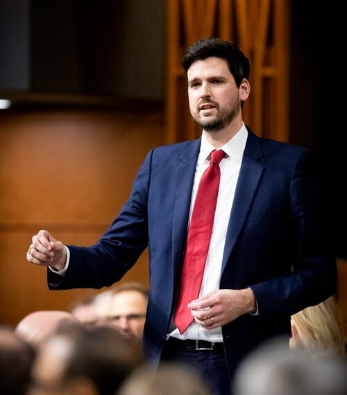 وزير الهجرة : كندا بحاجة إلى مزيد من المهاجرين