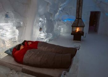 إعادة افتتاح فندق الثلج Hôtel de Glace في كيبيك