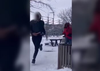 توقيف مراهق بعد اعتدائه بمطرقة على طالب في إحدى المدراس الثانوية بمونتريال