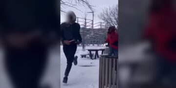 توقيف مراهق بعد اعتدائه بمطرقة على طالب في إحدى المدراس الثانوية بمونتريال