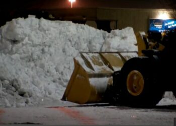وفاة مراهق في لافال بعد أن صدمته جرافة إزالة الثلج