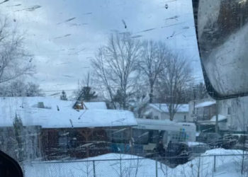 5 إصابات بعد اصطدام حافلة بحضانة في Sainte-Rose لافال