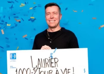 رجل من كيبيك يربح 7 ملايين دولار في اليانصيب ويترك وظيفته على الفور