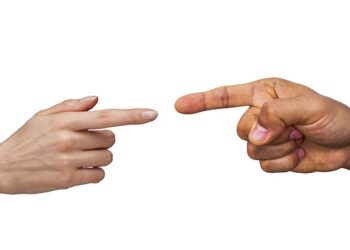 الوضع المالي هو السبب الأساسي وراء الخلافات الزوجية في كندا