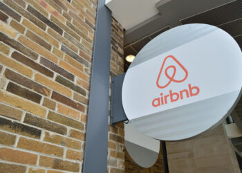 Airbnb تنوي سحب عمليات الإدراج التي تفتقر للتصاريح المناسبة في كيبيك