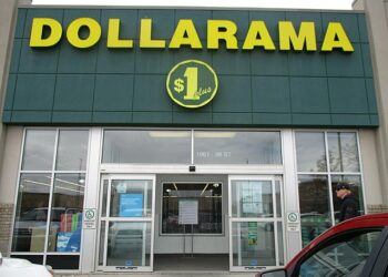 شركة Dollarama تحقق أرباحاً قياسية