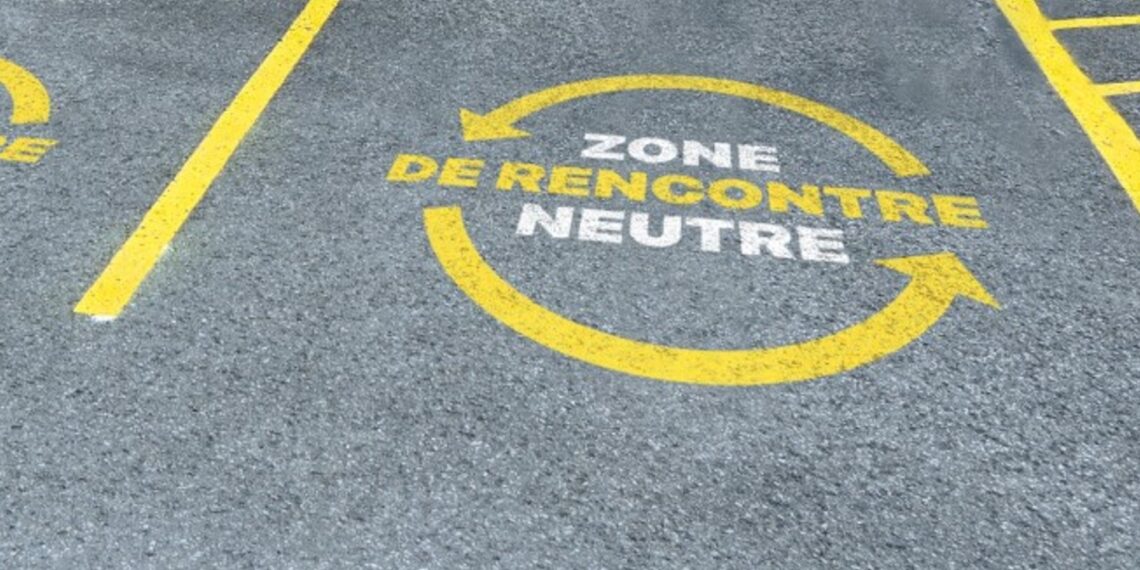 بسبب زيادة عمليات الاحتيال ..منطقة اجتماع آمنة في لافال تحت رقابة الشرطة بهدف إتمام عمليات البيع و التبادل