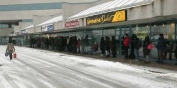 بعد وصول حالات التأخير إلى ذروتها، SAAQ تُعين 150 موظفاً إضافياً لحل المشكلة