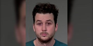 اعتراف معلم بالذنب بارتكاب جرائم جنسية تشمل 5 فتيات في مونتريال