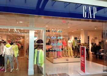 شركة Gap تعلن عن تسريح 1800 موظف في الجولة الثانية من عملية تسريح العمال