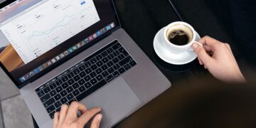 وظائف عن بعد لدى هذه الشركات في كندا برواتب تصل إلى 99 ألف دولار