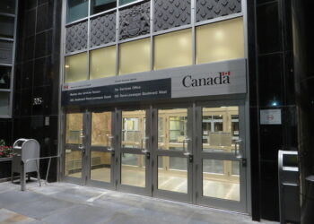 وكالة الإيرادات الكندية (CRA) تطالب ضحايا عملية اختراق الحسابات بالدفع مقابل مطالبات المساعدات الاحتيالية