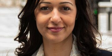 ربا غزال تنضم إلى سباق المرشحين لمنصب المتحدث الرسمي لـ Quebec Solidaire