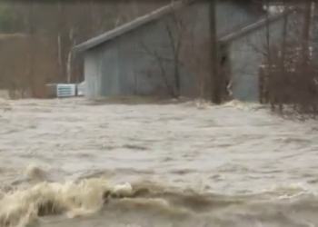وفاة رجلي إطفاء خلال فيضانات كيبيك